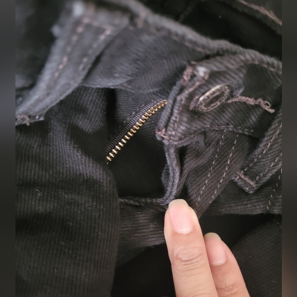 505 levis - Picture 3 of 3
